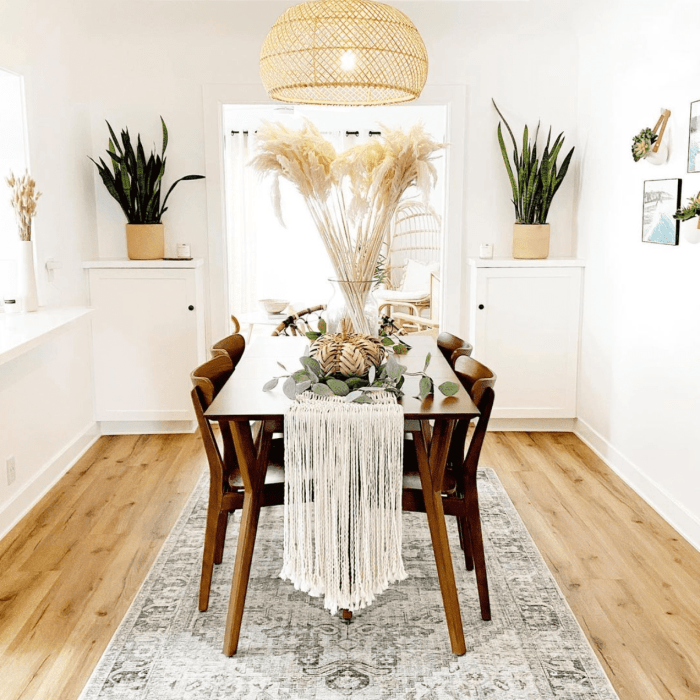 How to decorate a bohemian dining room