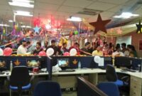 How to decorate your office cubicle for diwali