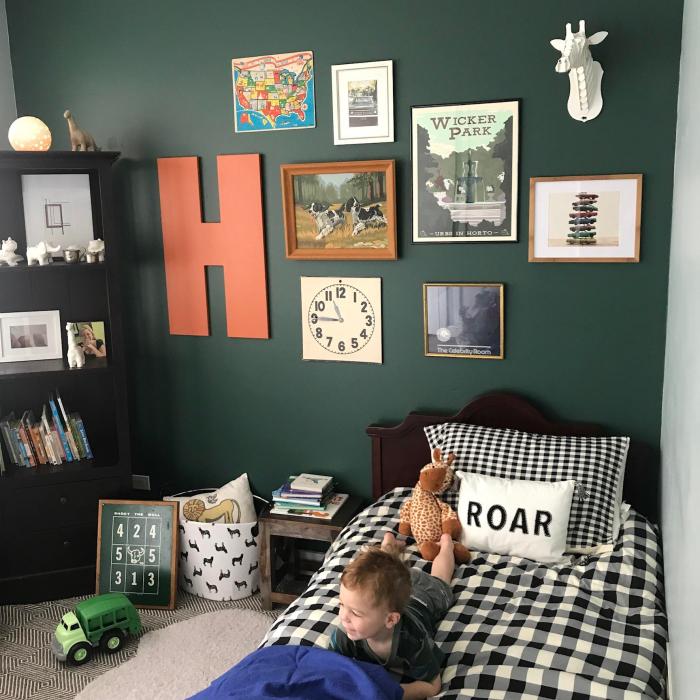 How to decorate my sons room