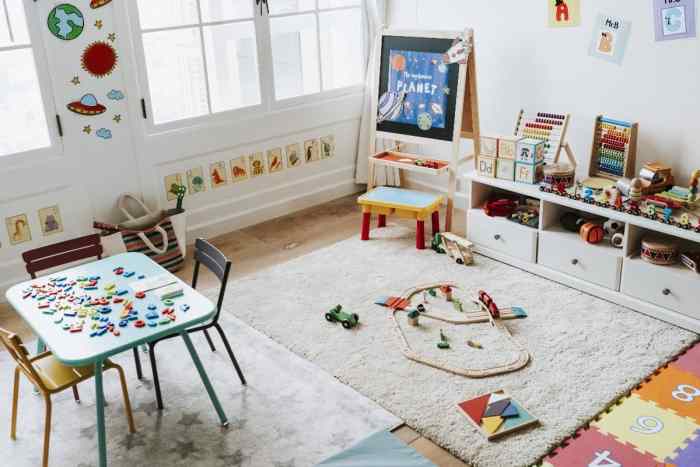 How to decorate a preschool room